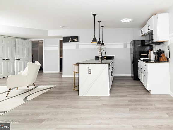 4th image of 1049 Coriander Ln