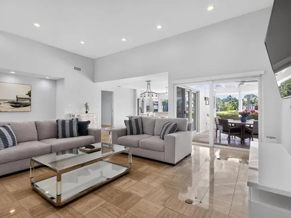 625 LAKEWOODE Circle W, Delray Beach, FL 33445