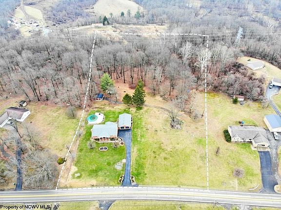 5th image of 4554 Beverly Pike