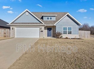 5802 Teppee Ave, Maumelle, AR 72113