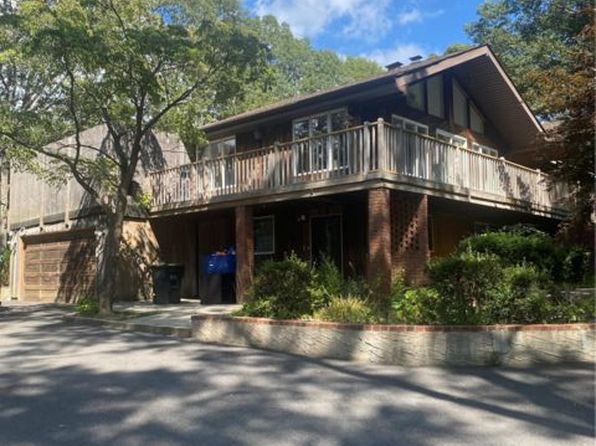 1465 Motor Pkwy