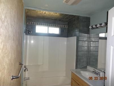 2nd image of 2115 W De Ovan Ave