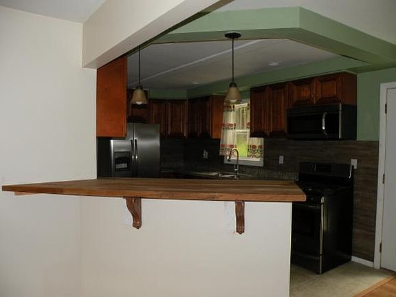 5th image of 15 Berne Dr