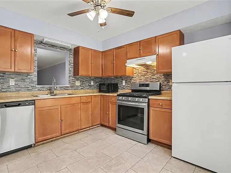 5582 Stonington Trace Pkwy — Photo 6