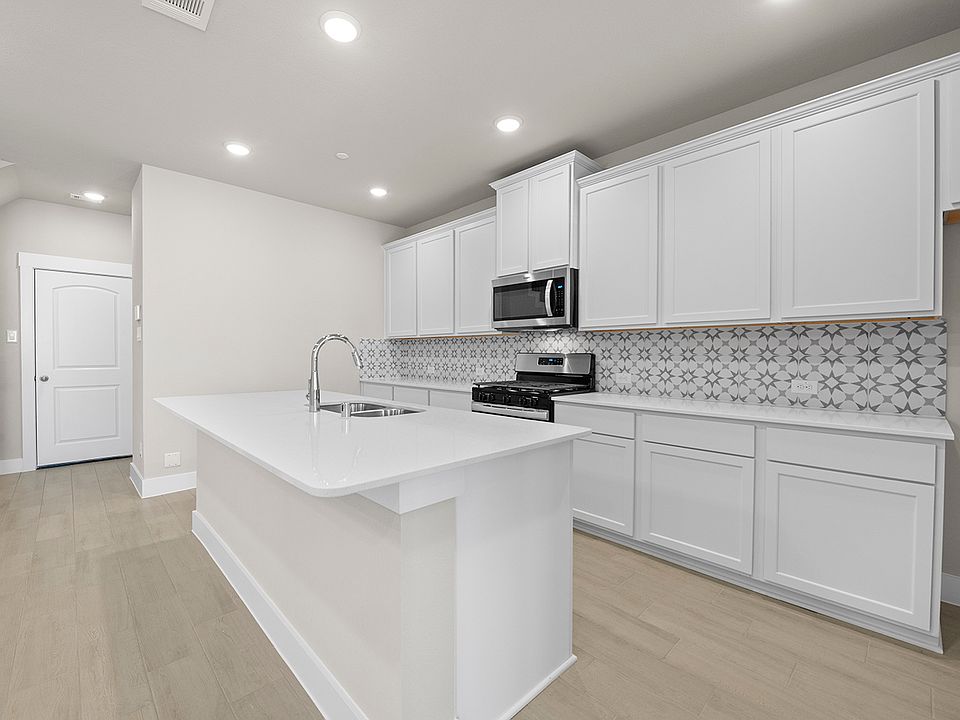 2746 Mariposa Creek Drive