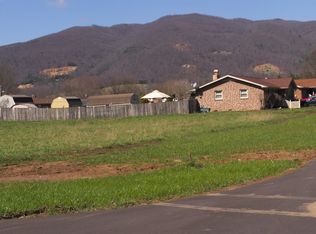196 Southgate Dr, Elizabethton, TN 37643
