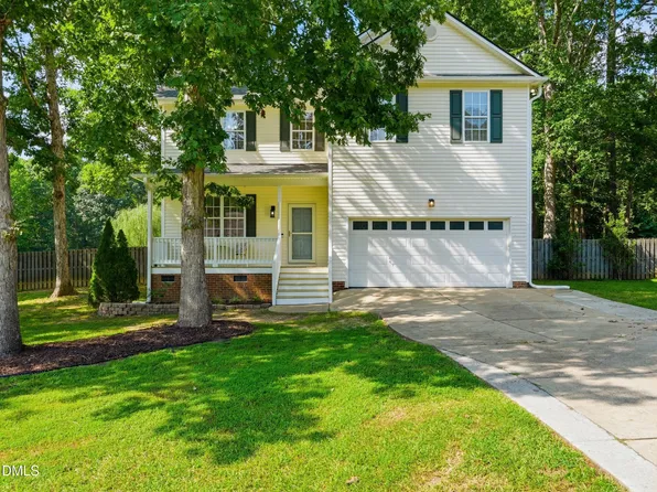 140 Oak Creek Dr, Clayton, NC 27520