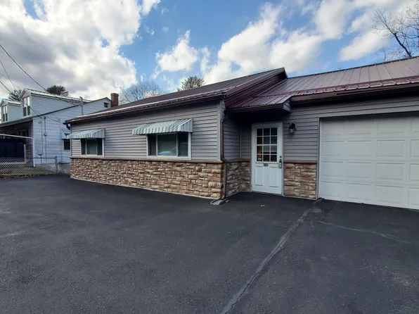 1581 Trevorton Rd, Coal Township, PA 17866