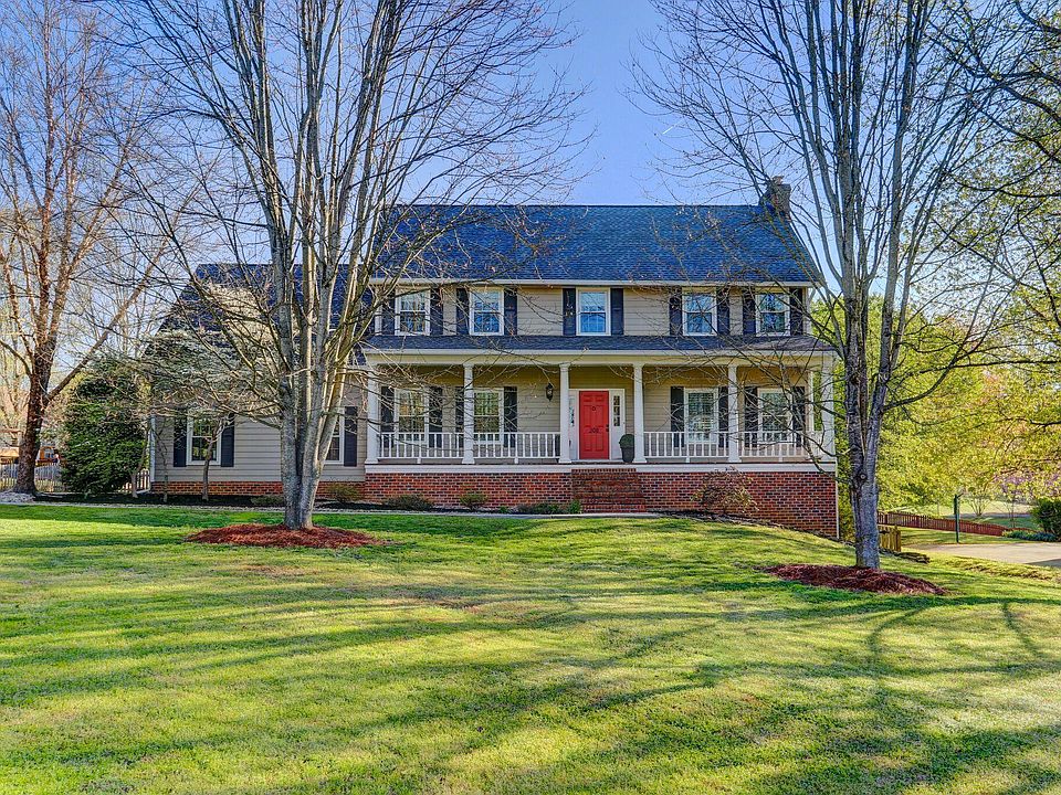 1st image of 208 Sugarwood Dr