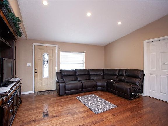 3rd image of 2623 Dale Ann Dr