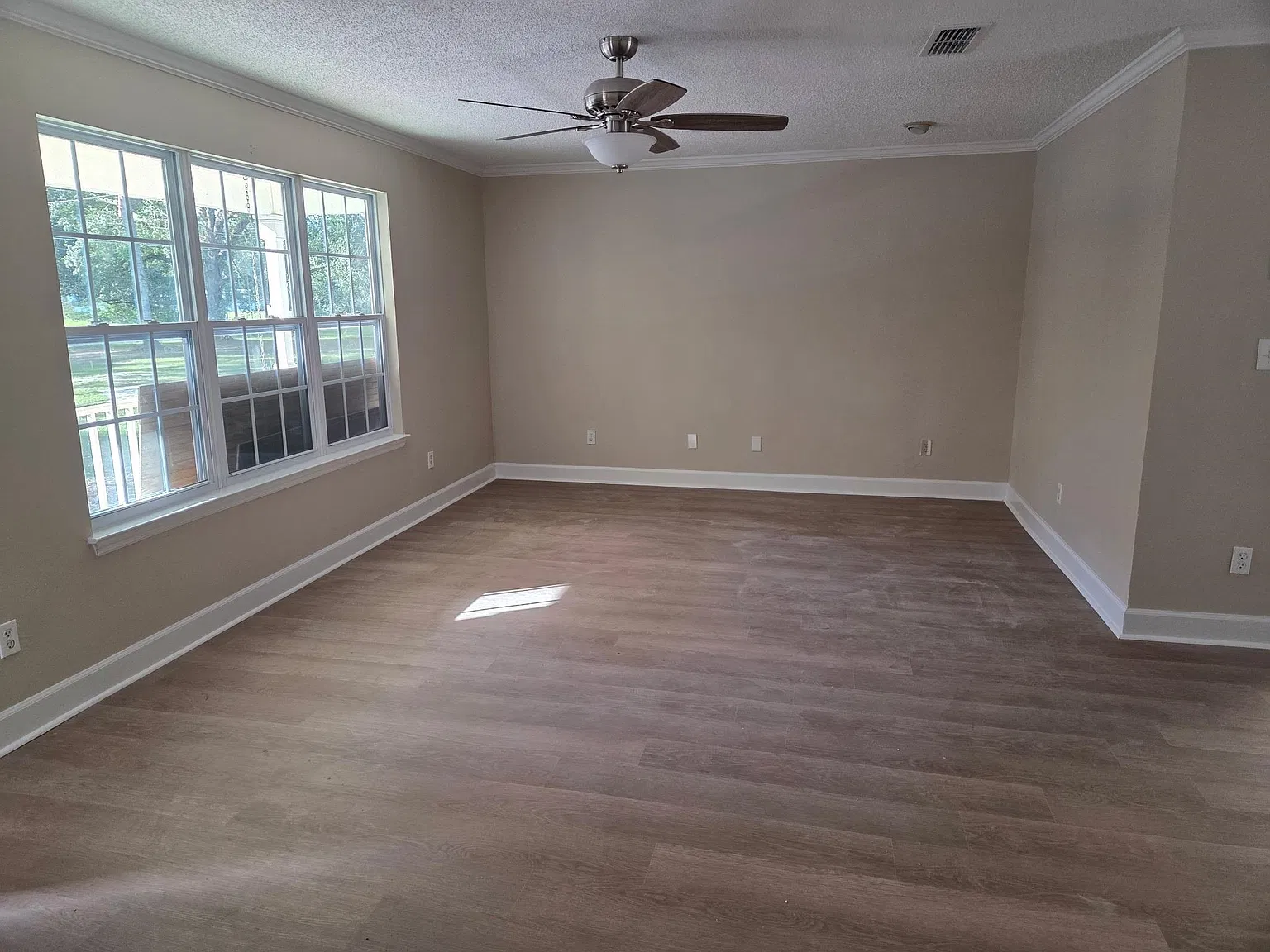 3 bed, 1692 sqft, $2,150 — Photo 4