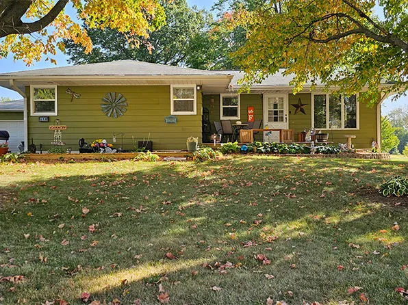 610 Ash Ave, Morrison, IL 61270