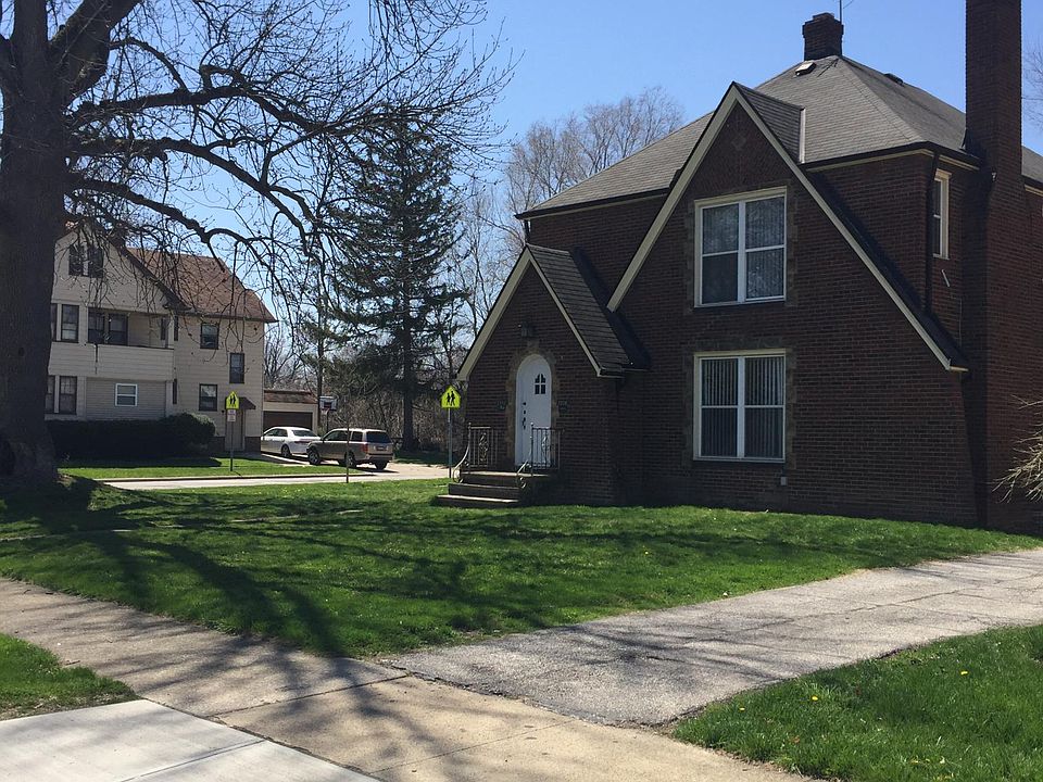 1st image of 2240 Carabel Ave #2
