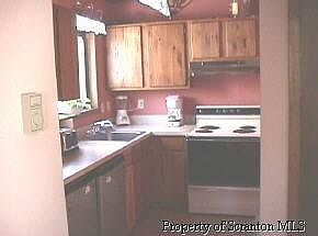 2nd image of 2695 Boulder Rd