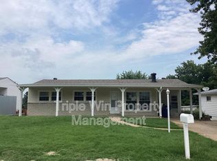 563 Apex Dr, Saint Louis, MO 63126