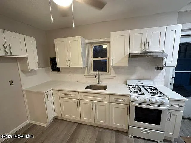 1 bed, 820 sqft, $2,100 — Photo 2