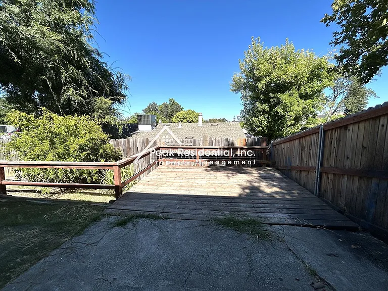 6328 Bonham Cir — Photo 28