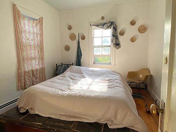 3rd image of 5 Feroe Ave