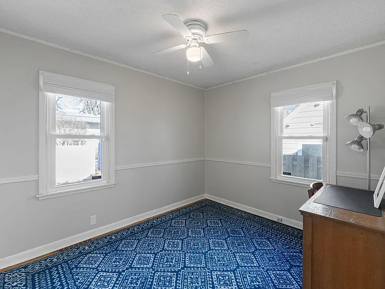 2901 Zenith Ave N — Photo 14