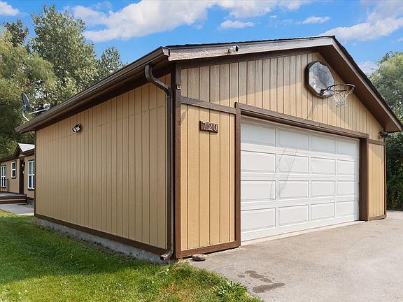 4th image of 720 4th Ave E