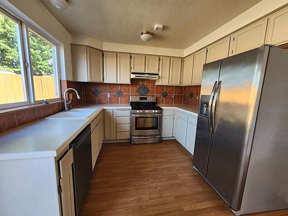 2nd image of 6013 Thornbury Dr SE #6013