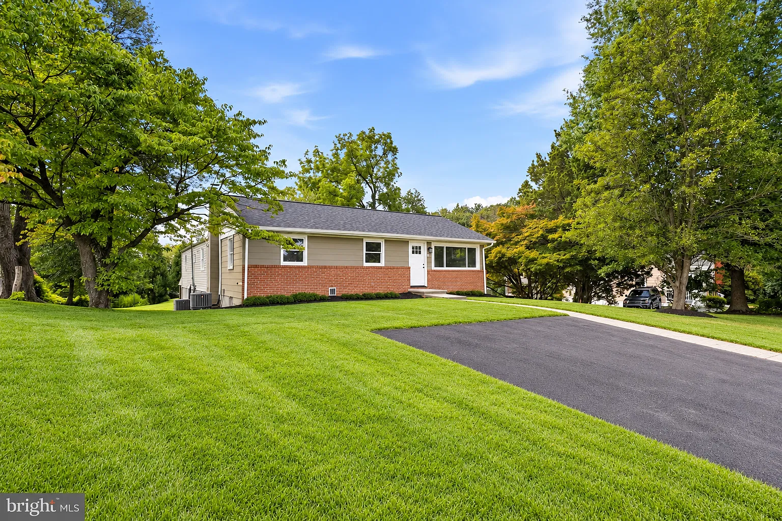 4 bed, 2362 sqft, $3,250 — Photo 3