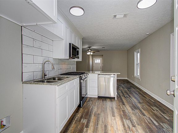 2nd image of 3802 Ranch St