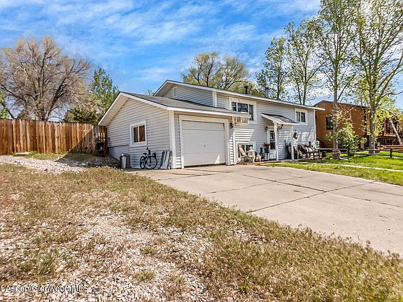 2nd image of 3745 Westridge Ct
