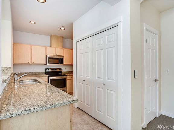 4th image of 13301 SE 79th Pl Unit A401