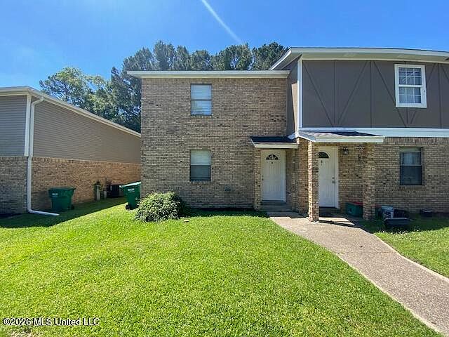 1st image of 15251 Parkwood Dr N #D