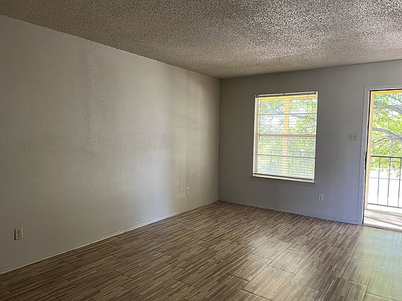 2nd image of 1904 Cedarhill Dr APT C