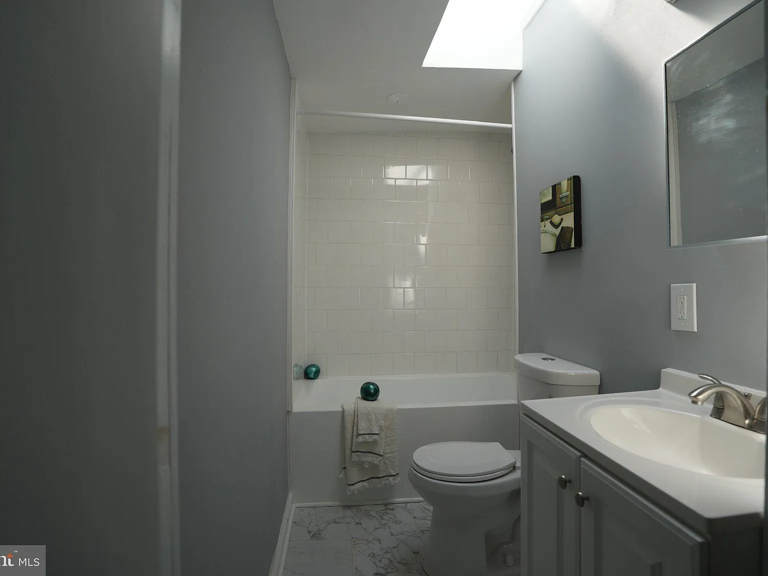 3 bed, 1.0 bath, $1,500 — Photo 4