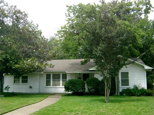 1st image of 901 N 23rd St