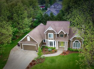 15145 Willowwood Ct, Grand Haven, MI 49417