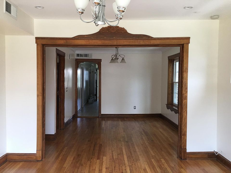 1st image of 4820 W Wabansia Ave APT 1