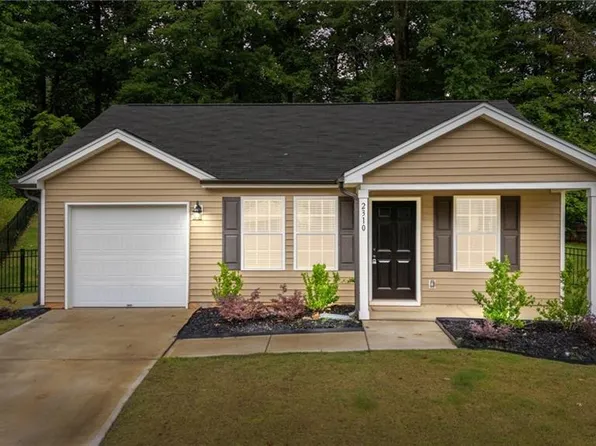 2310 Piccadilly Pines Ct, Winston Salem, NC 27127