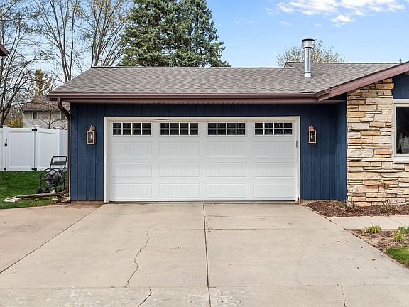 3rd image of 3008 E Killdeer Ln