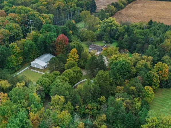 7382 Rustic ROAD, West Bend, WI 53090
