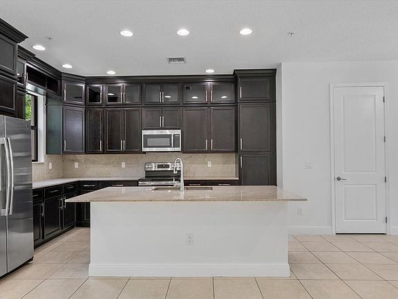 4th image of 20934 NW 1st Street
