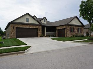 600 Penzance Dr, Nixa, MO 65714