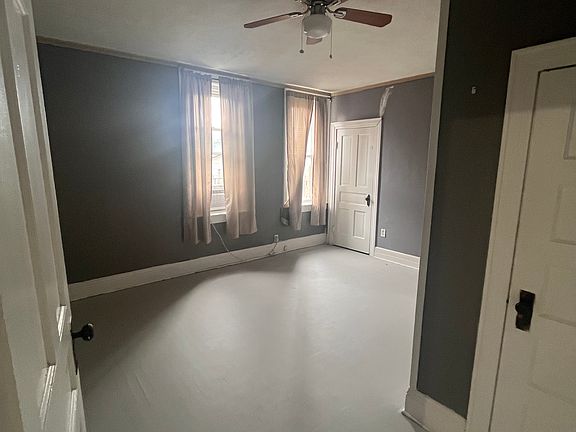 3rd image of 1301 19th St #9