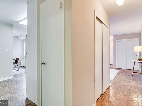 4th image of 200 N Maple Ave APT 500