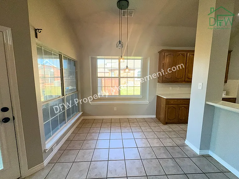 1541 Mountain Laurel Ln — Photo 7