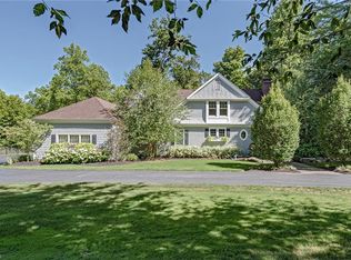 1857 Woodstock Rd, Gates Mills, OH 44040