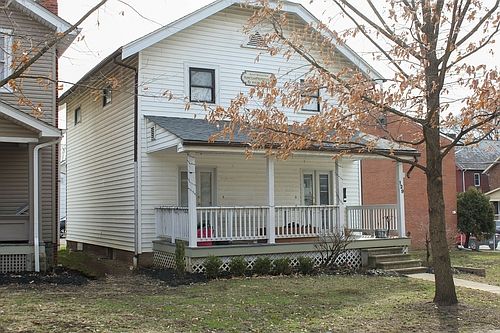 4th image of 129 W Oakland Ave
