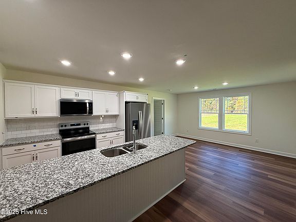 3rd image of 215 Maxwell Farm Lane