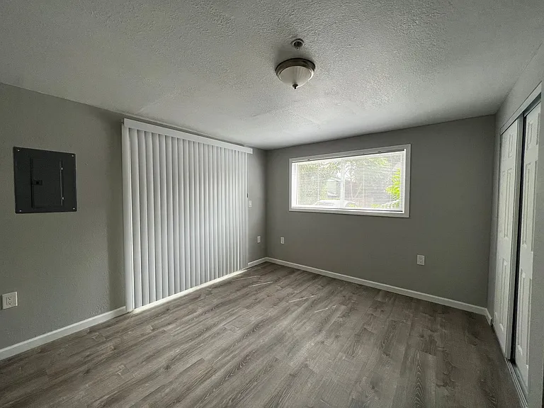 Anchor Apartments — Photo 18