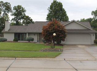 33025 Hidden Hollow Ct, North Ridgeville, OH