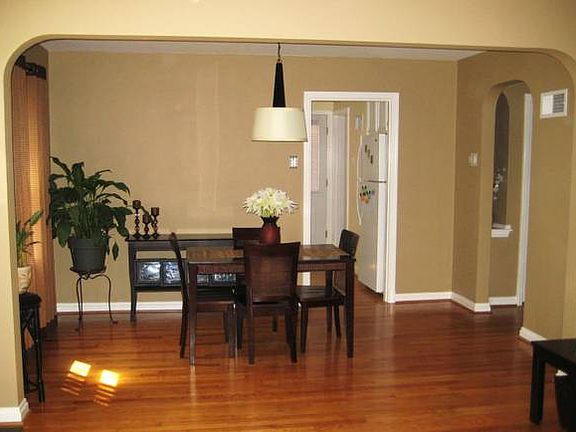 3rd image of 8611 Graceland Ave