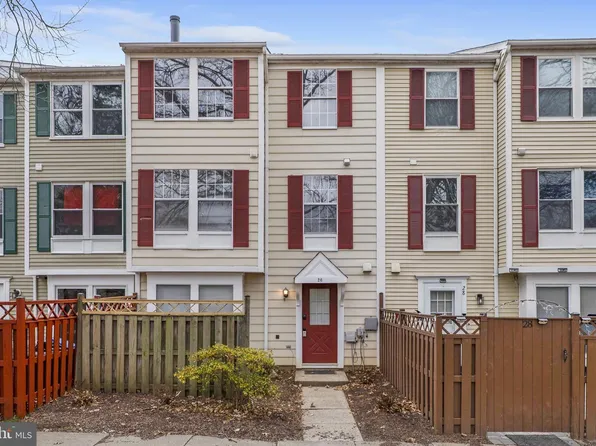 26 Whitechurch Ct, Germantown, MD 20874